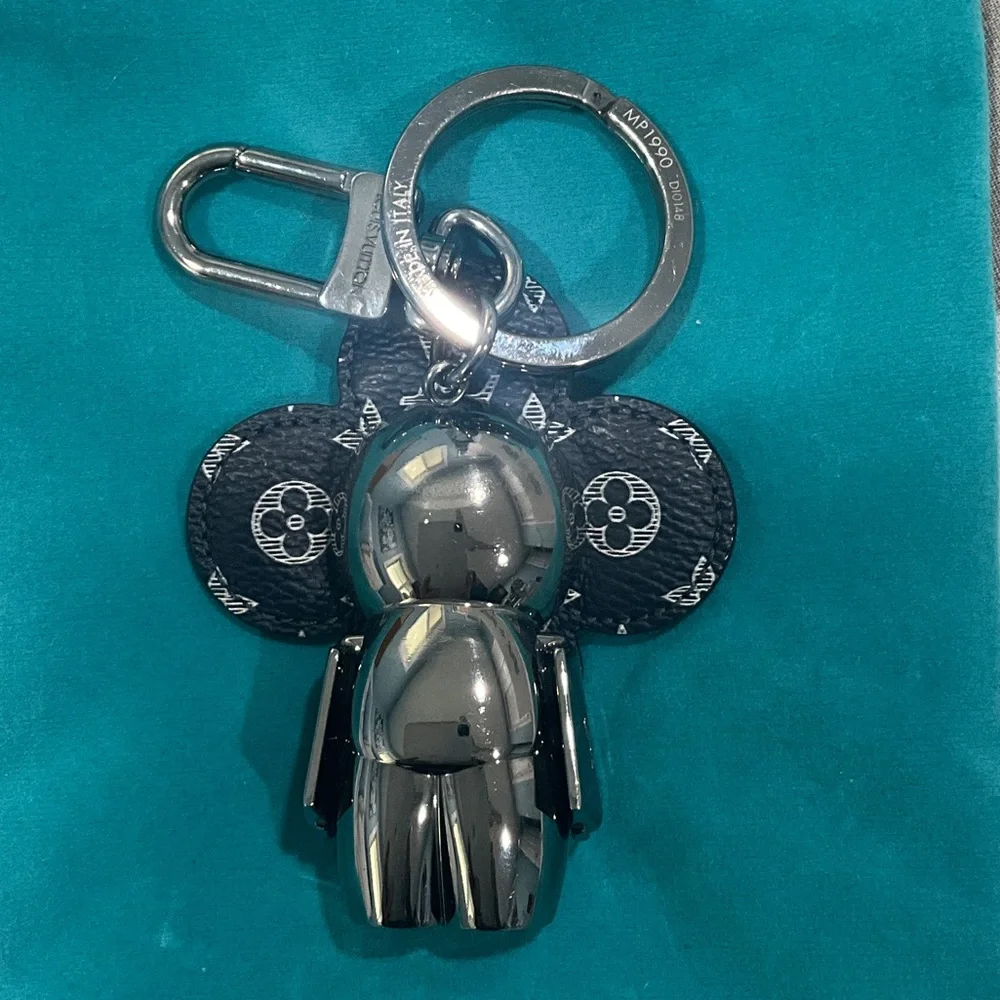 Louis Vuitton elegant keychain